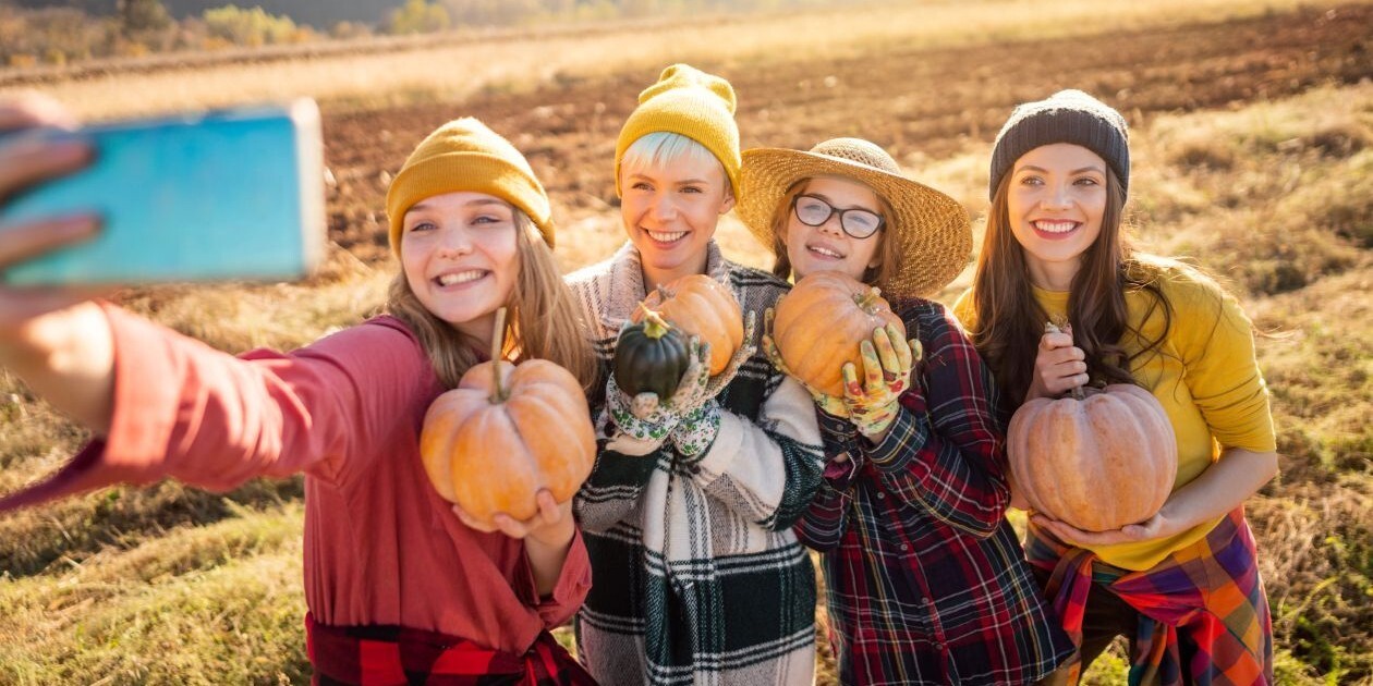 famr_parks_pumpkin_patch_friends